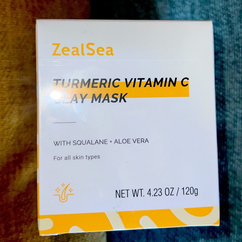Turmeric Vitamin C Clay Mask- Brand New